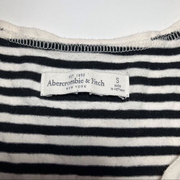 Abercrombie and Fitch Short Sleeve Striped T Shirt - Picture 10 of 10